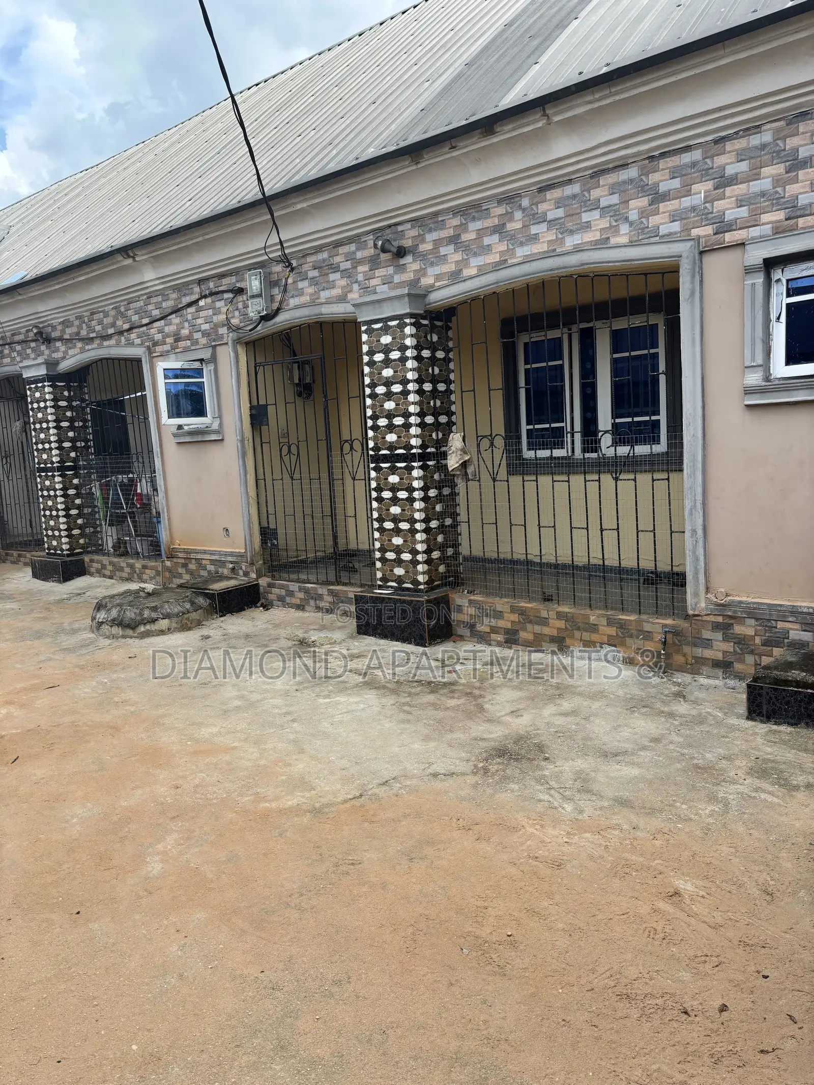 3bdrm Block of Flats in Diamond Apartments, Ethiope East for sale
