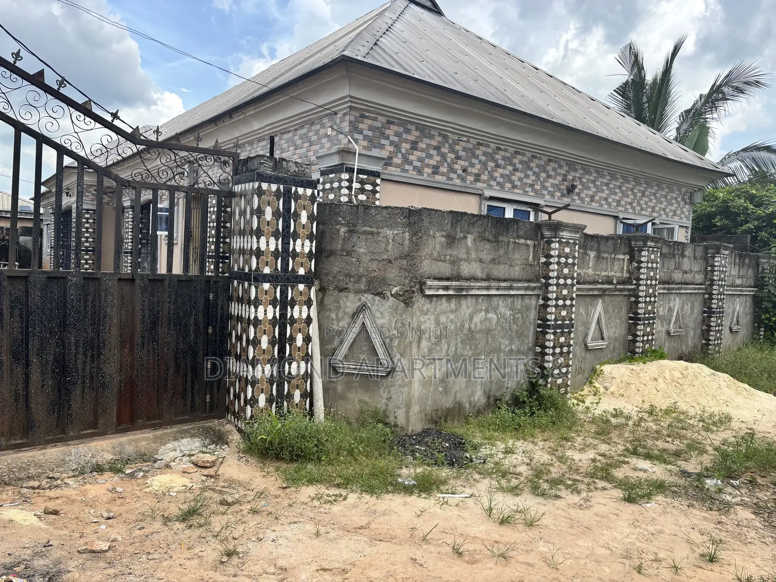 3bdrm Block of Flats in Diamond Apartments, Ethiope East for sale