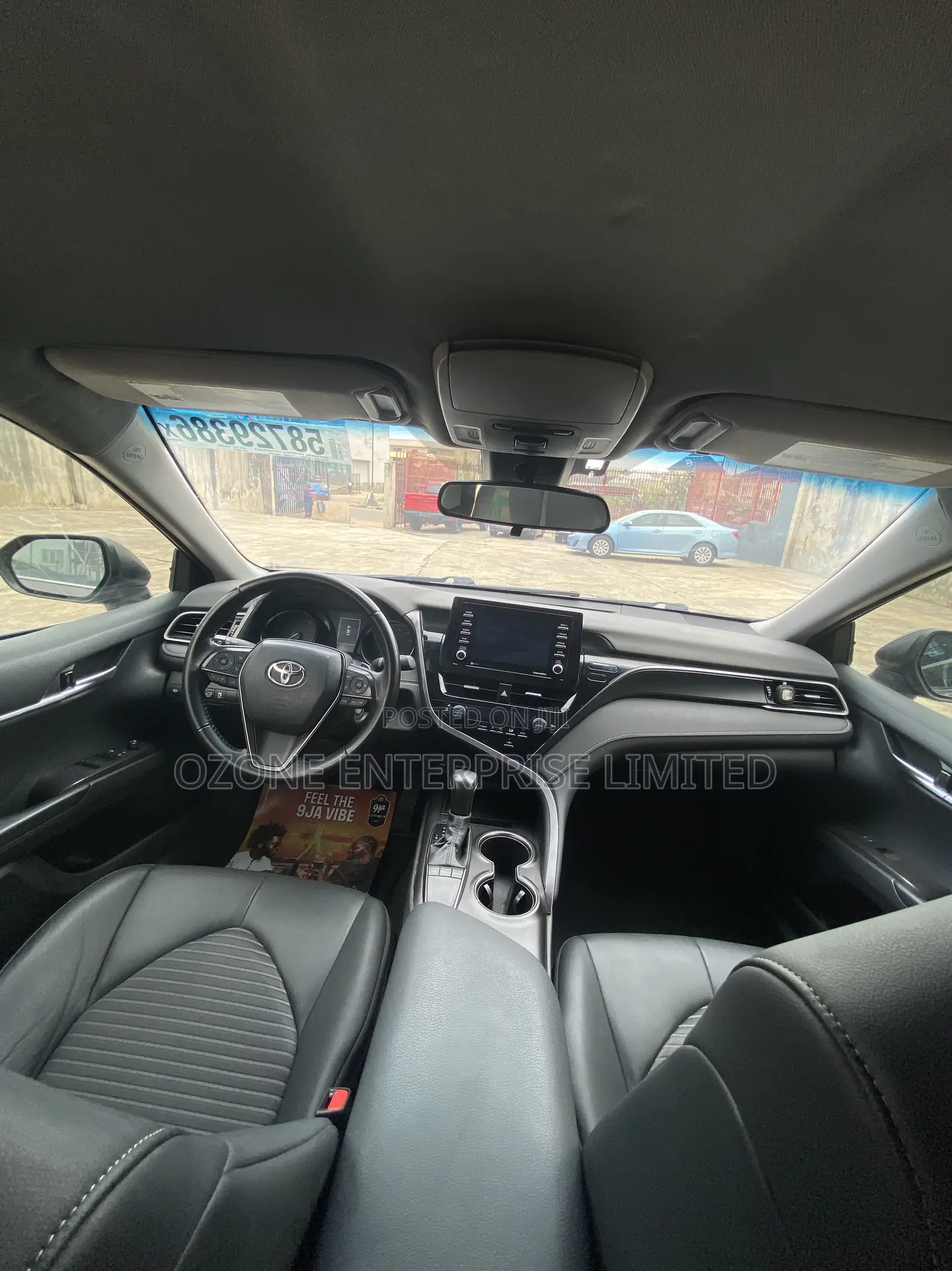 Toyota Camry SE 2023 Black