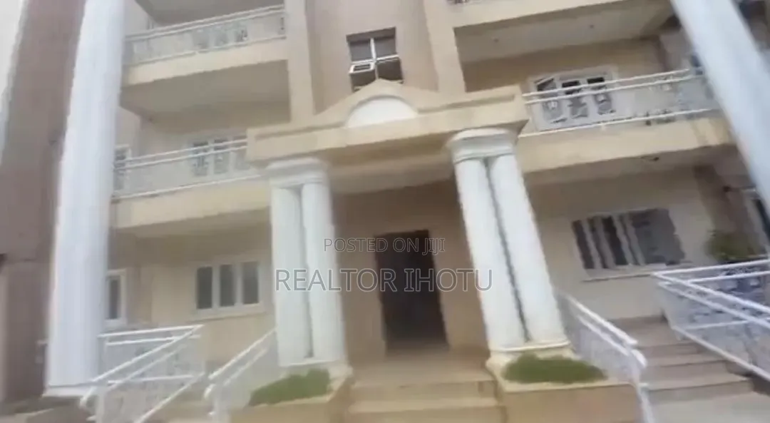 3bdrm Block of Flats in Jabi for sale