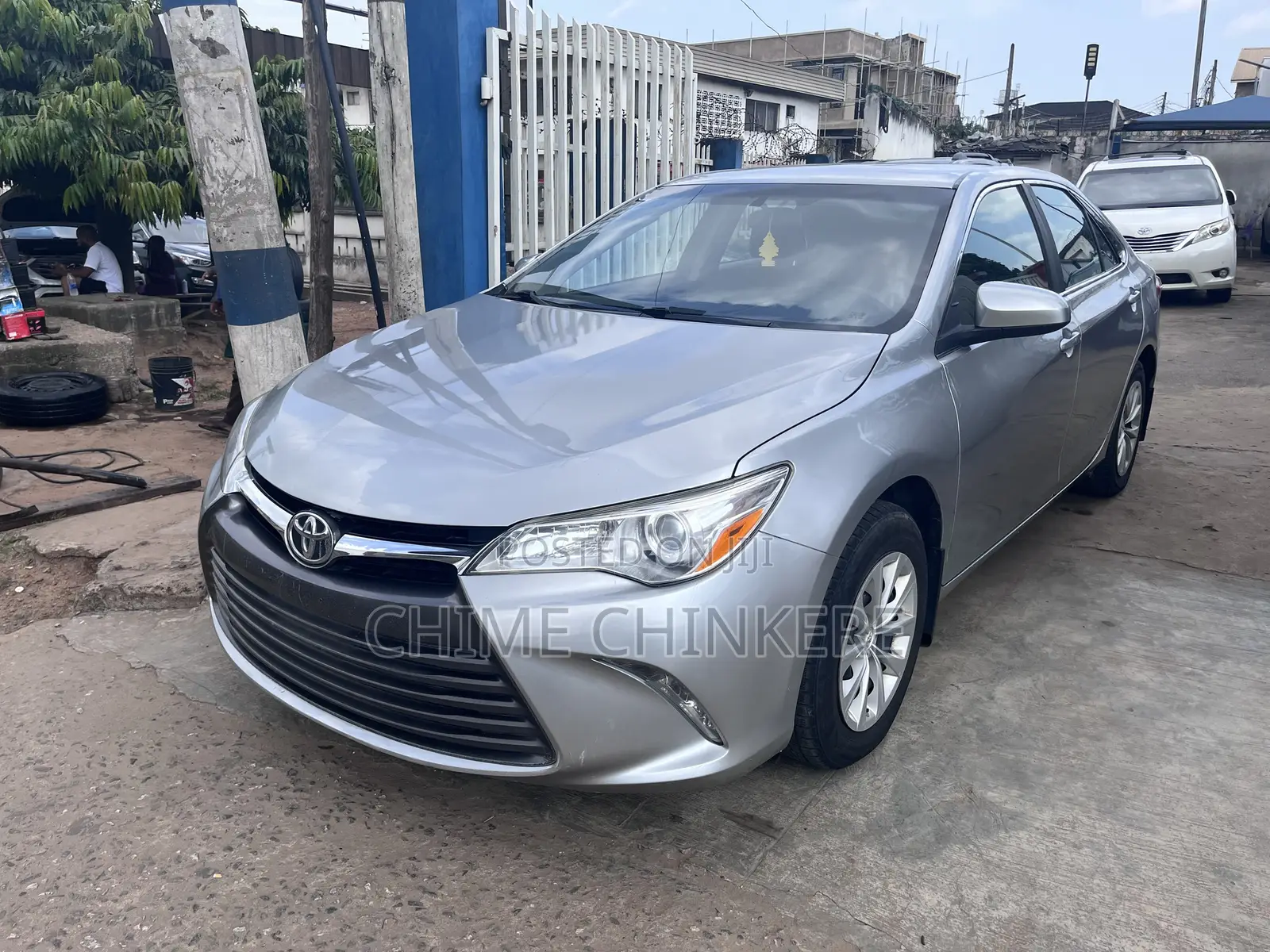 Toyota Camry LE FWD (2.5L 4cyl 8AM) 2018 Silver