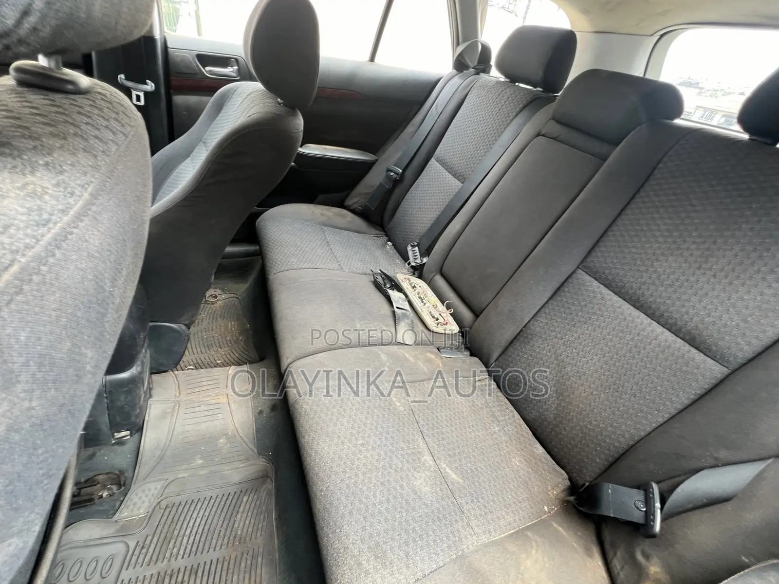 Toyota Avensis 2005 Gold