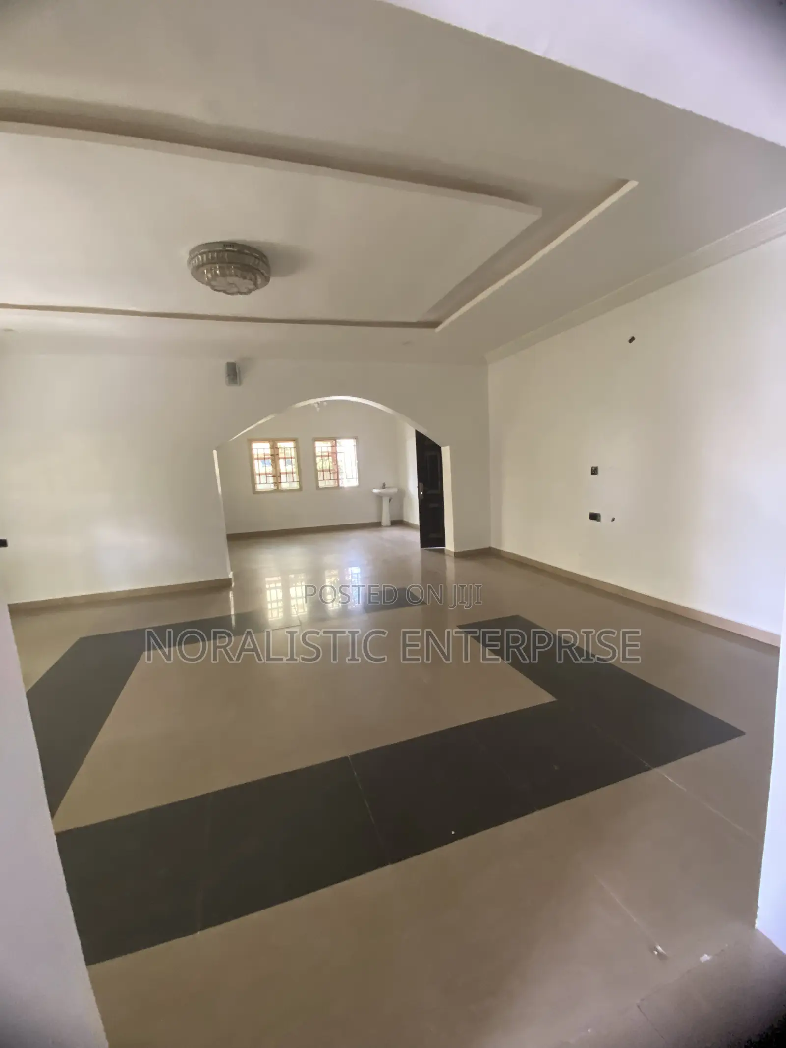 3bdrm Bungalow in Faplins Estate, Galadimawa for sale