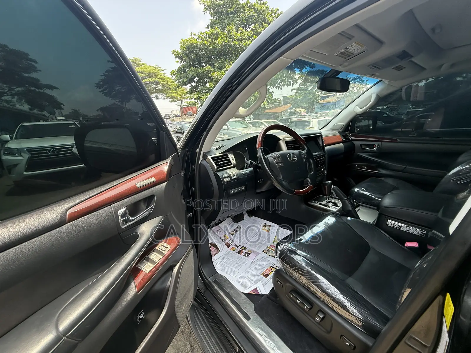 Lexus LX 2016 Black