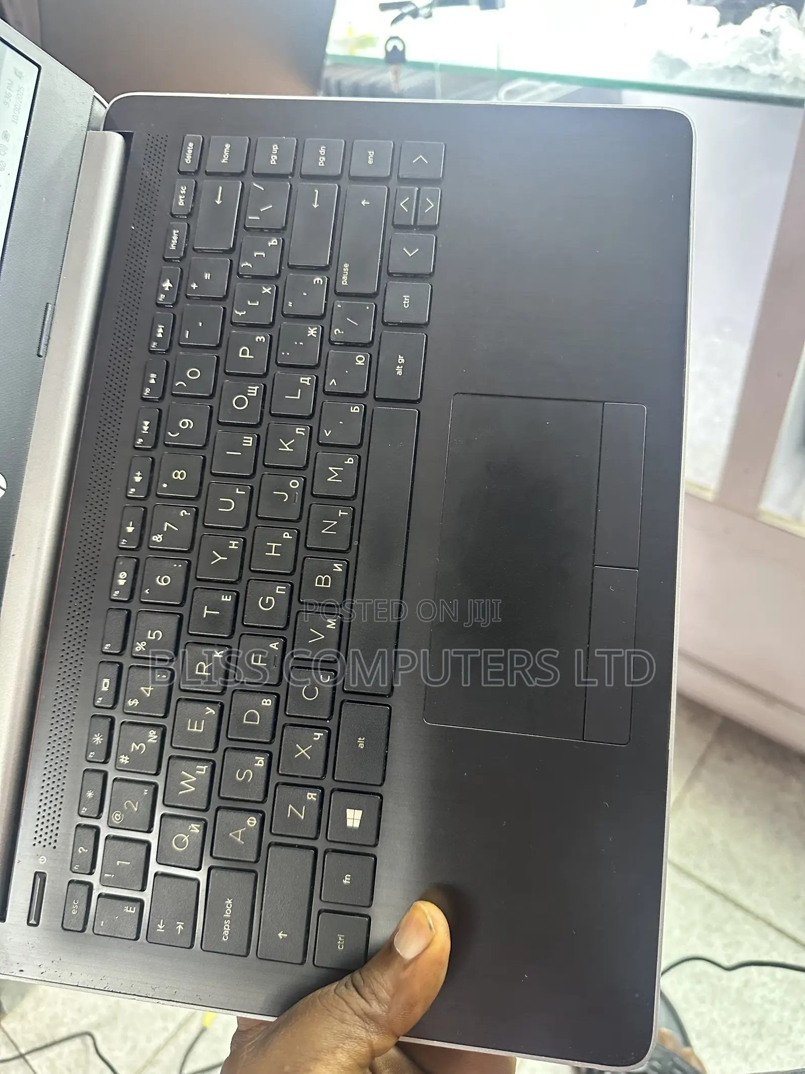 Laptop HP 14-dq1025cl 8GB Intel Core i3 HDD 1T