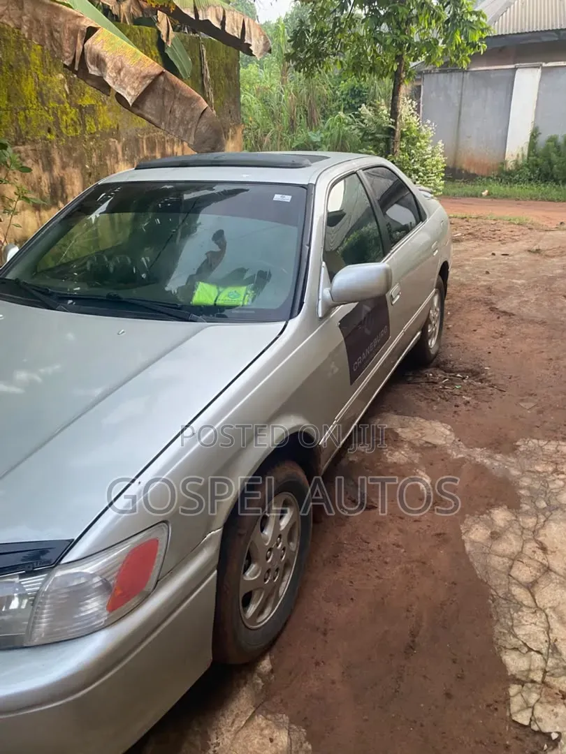 Toyota Camry Automatic 1999 Silver