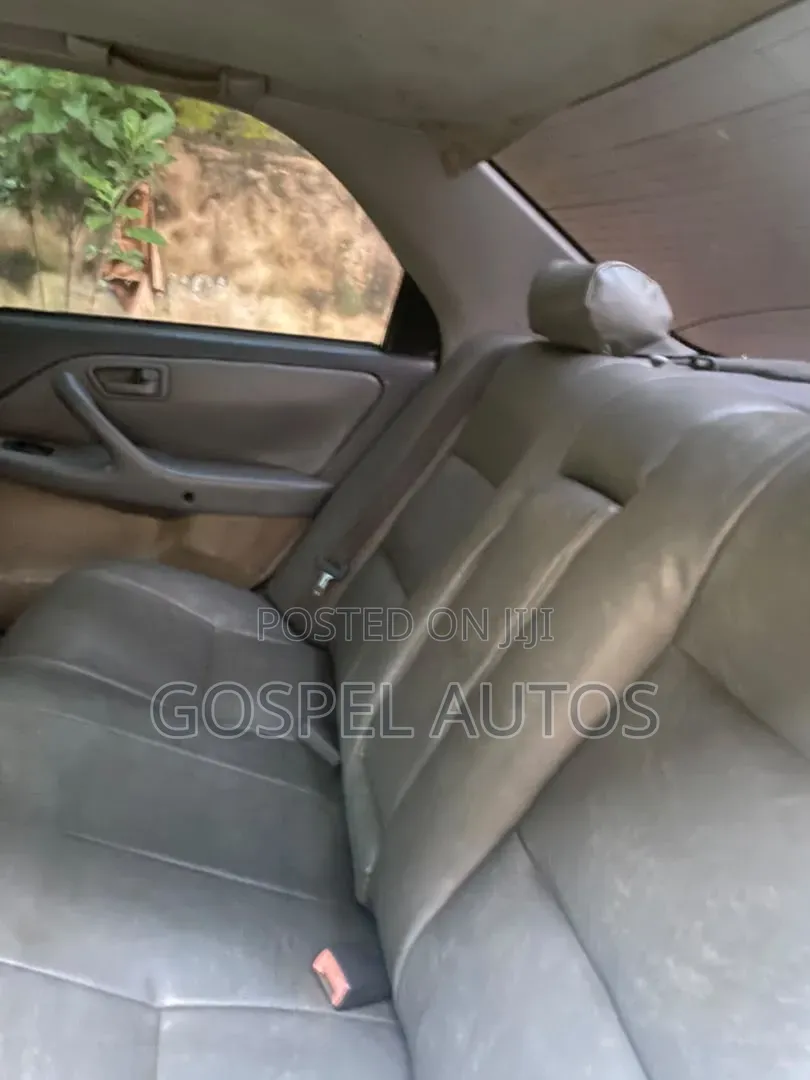 Toyota Camry Automatic 1999 Silver
