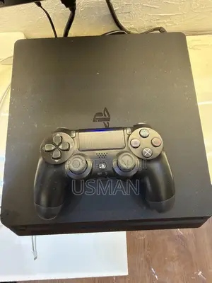 Play Station 4