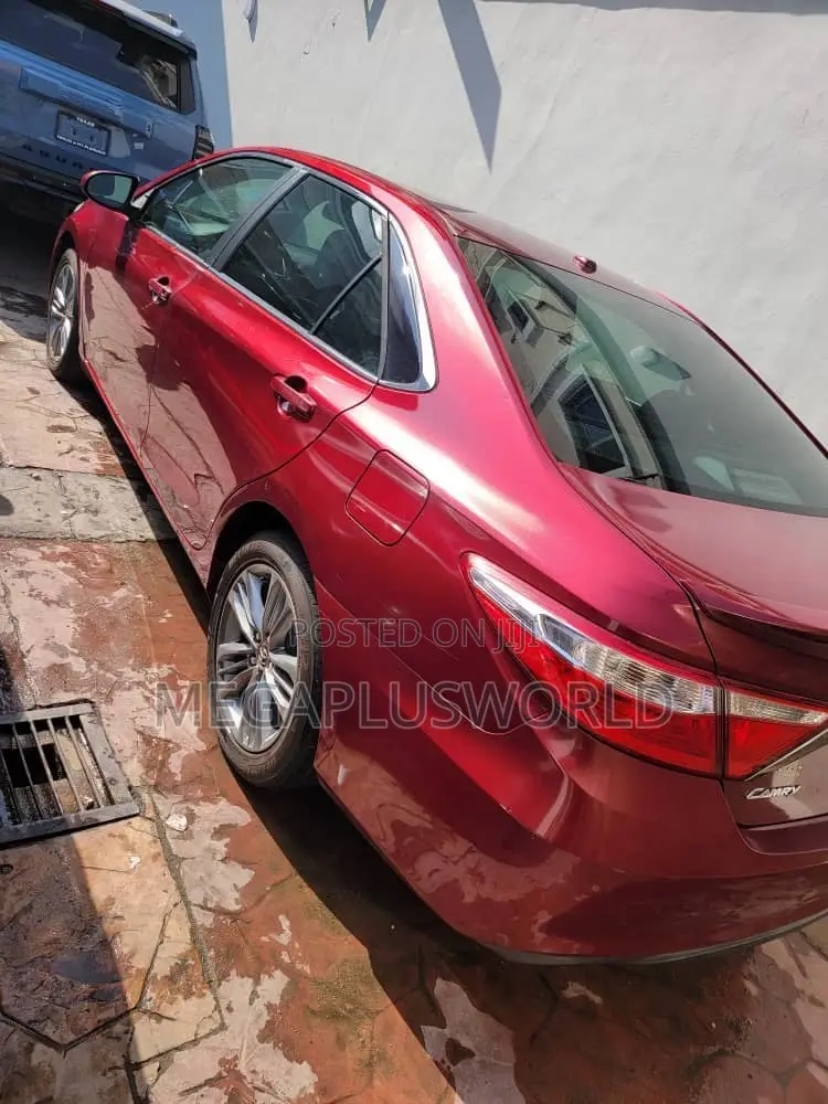 Toyota Camry SE 4dr Sedan (2.5L 4cyl 6A) 2015 Red