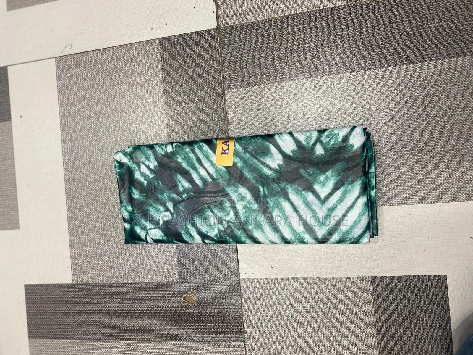 Green & White Tie-Dye Printed Fabric, 5Yards