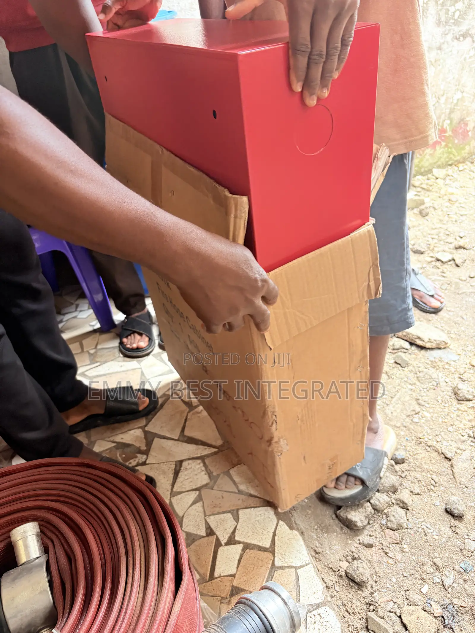 Bajik Hose Cabinet