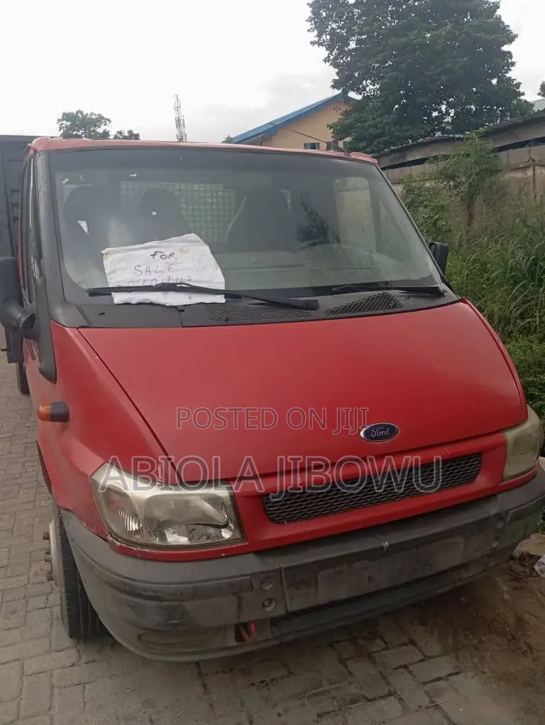 Ford Transit 2005 Red