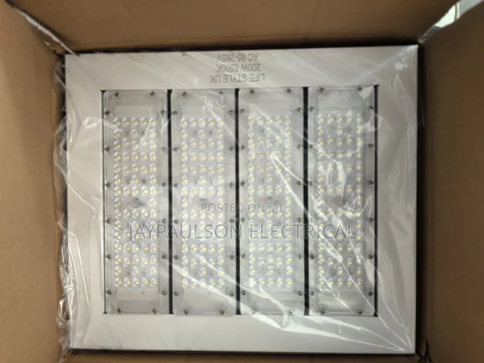 Industrial LED Flood Light or LED Stadium Light).