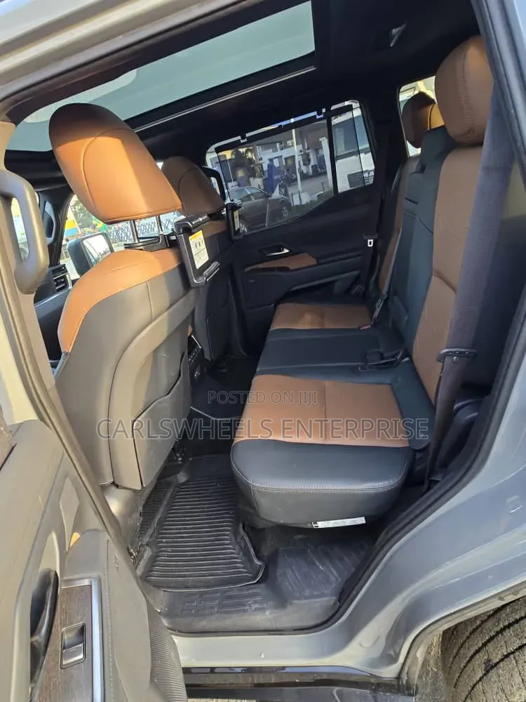 Lexus GX 550 Premium 4WD 2025 Gray