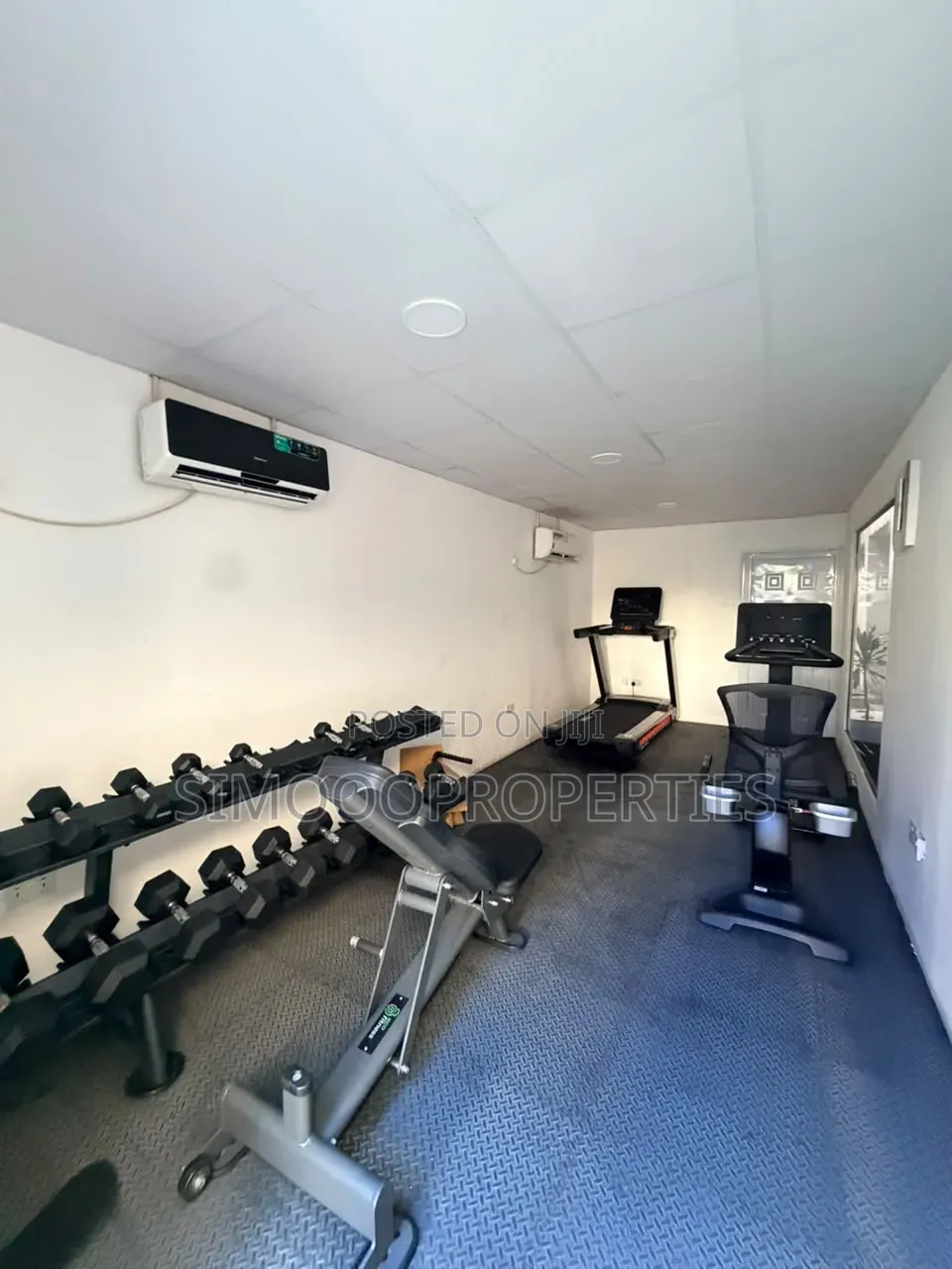 4bdrm Apartment in Lekki Phase1, Lekki for rent