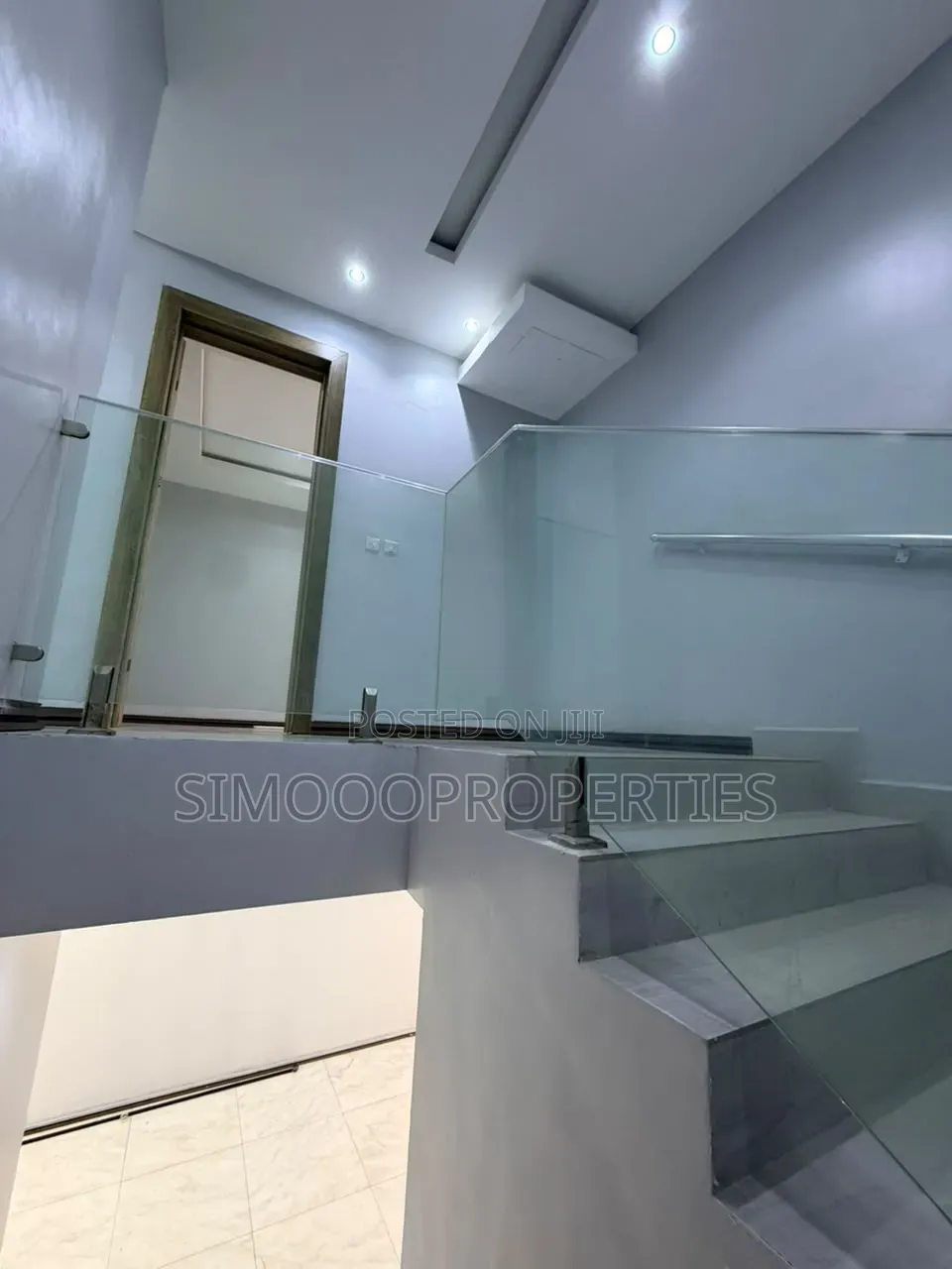 4bdrm Apartment in Lekki Phase1, Lekki for rent