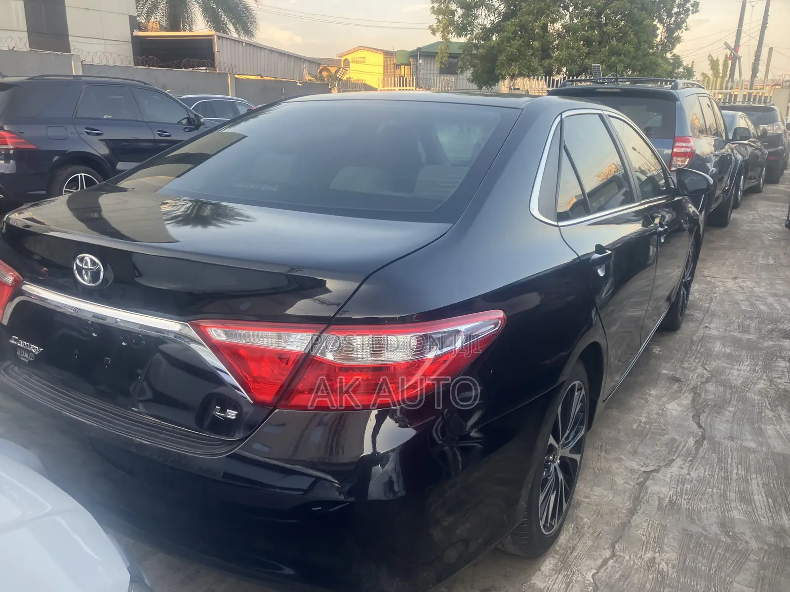 Toyota Camry LE 4dr Sedan (2.5L 4cyl 6A) 2015 Blue