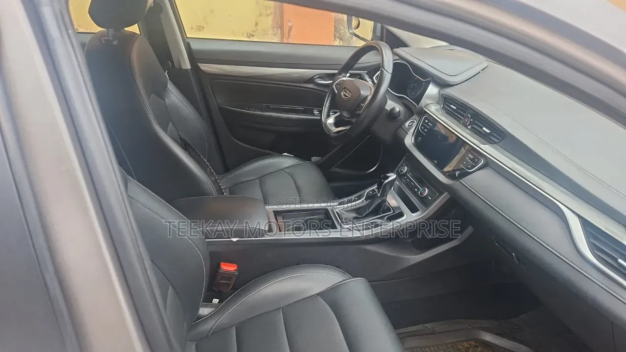 Geely Emgrand EC7 2021 Gray