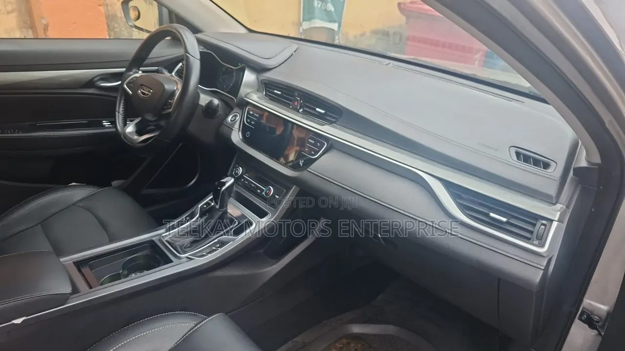 Geely Emgrand EC7 2021 Gray
