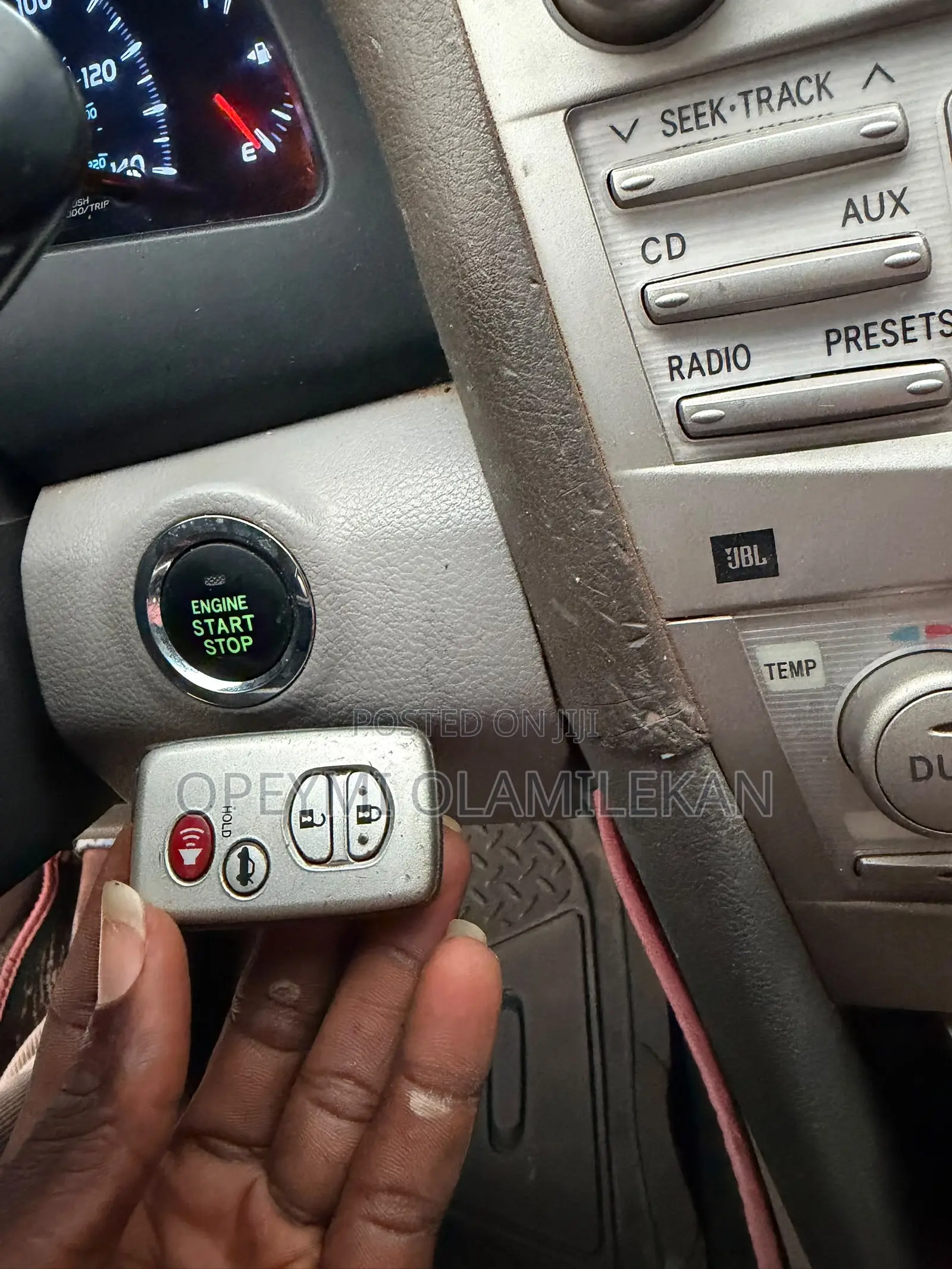 Toyota Camry XLE 4dr Sedan (2.5L 4cyl 6AM) 2010 Silver