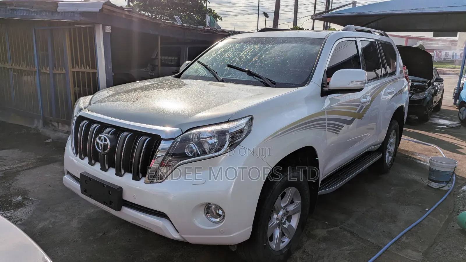 Toyota Land Cruiser Prado 4.0 Petrol TX 2016 White