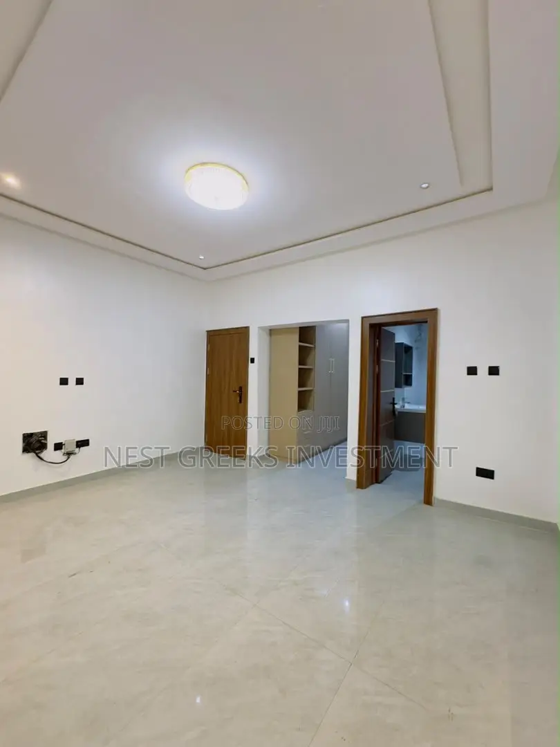 4bdrm Duplex in Berger for sale