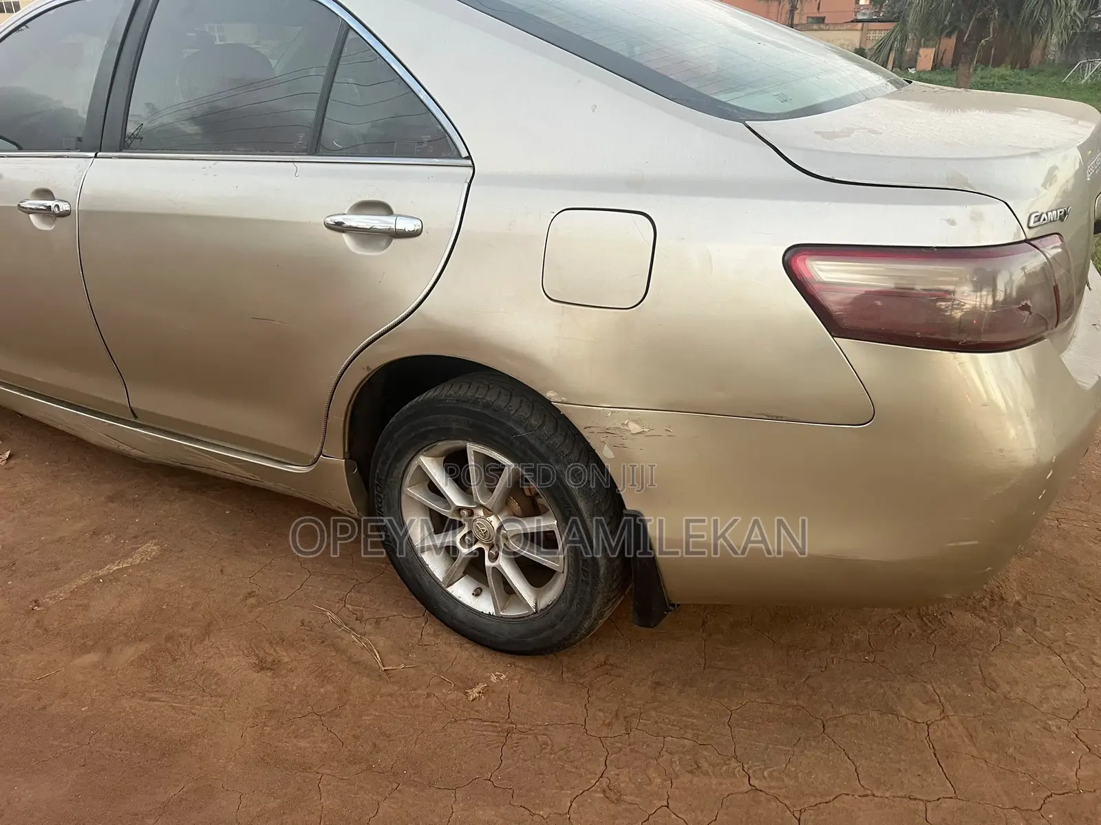 Toyota Camry LE 4dr Sedan (2.4L 4cyl 5A) 2007 Gold
