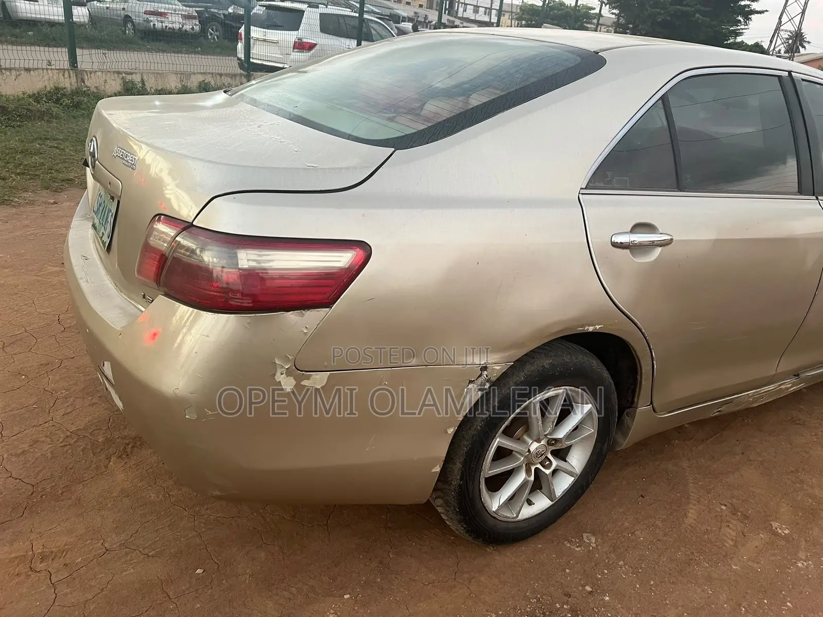 Toyota Camry LE 4dr Sedan (2.4L 4cyl 5A) 2007 Gold