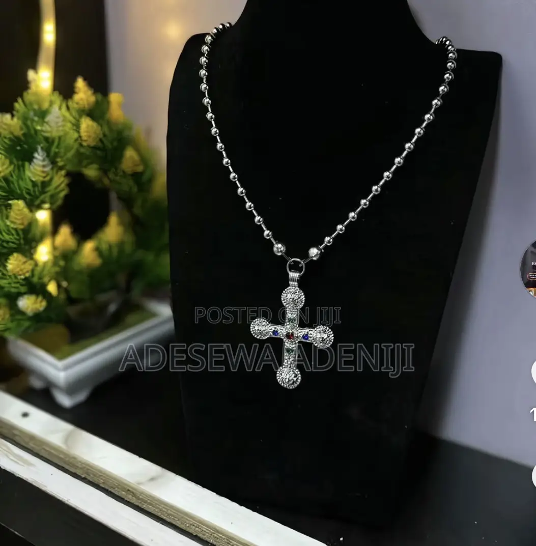 Minimalist Stylish Silver Cross Necklace