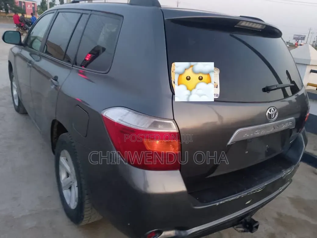 Toyota Highlander 2010 Gray