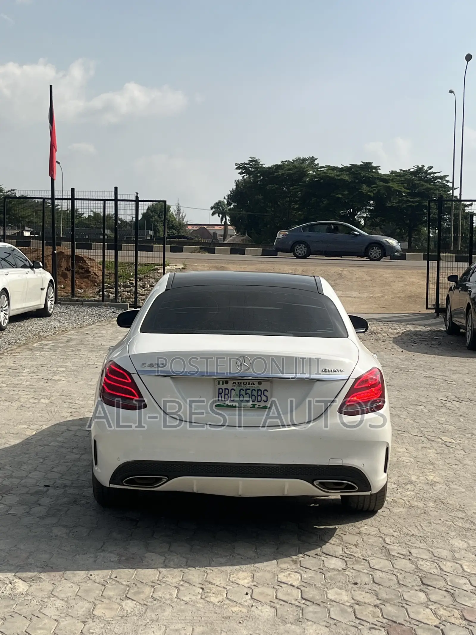 Mercedes-Benz C400 4Matic AWD Sedan (3.0L V6 7A) 2015 White