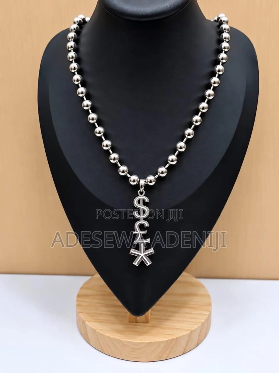 Minimalist Stylish Silver Necklace