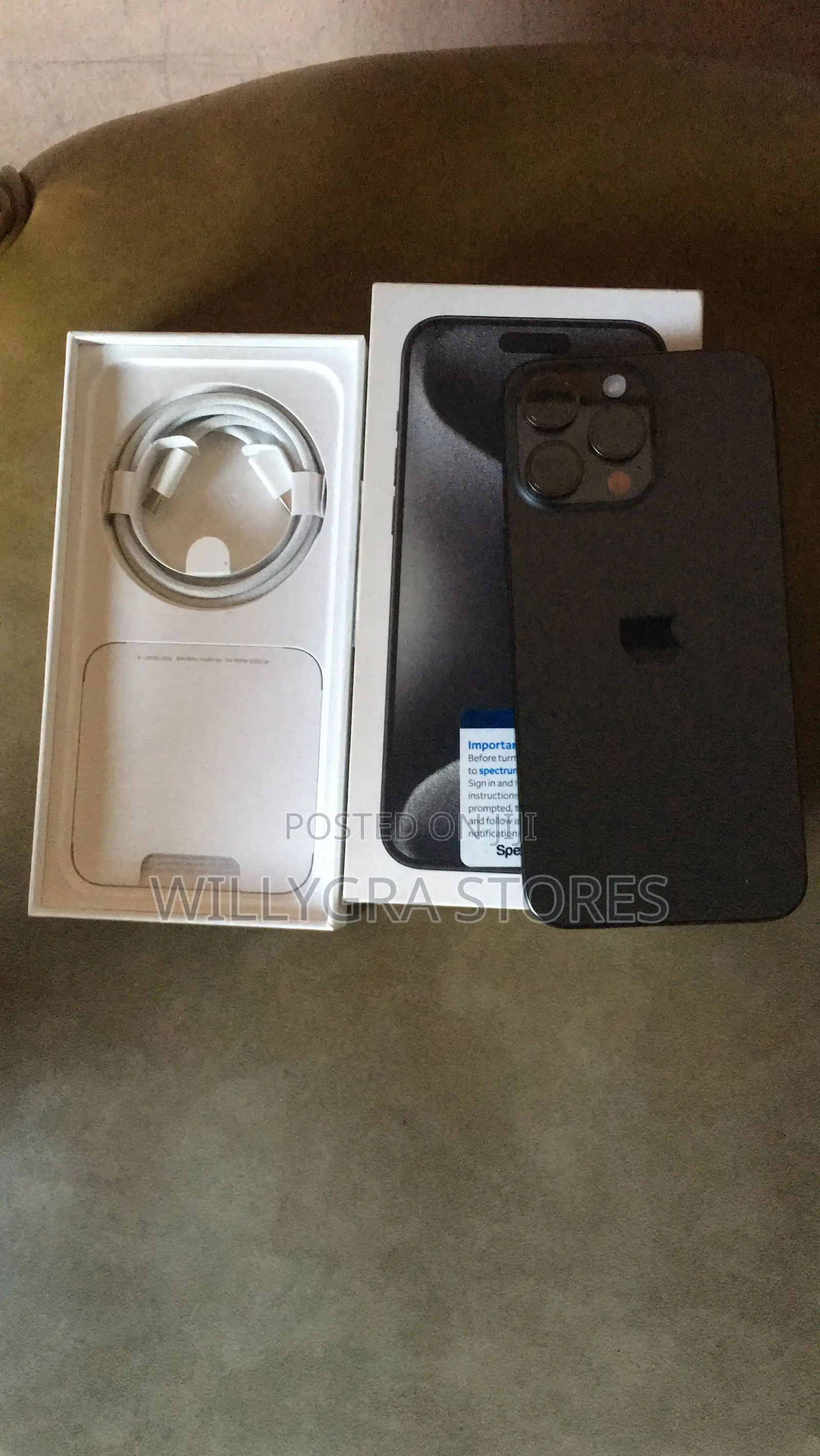 New Apple iPhone 15 Pro Max 256 GB Black