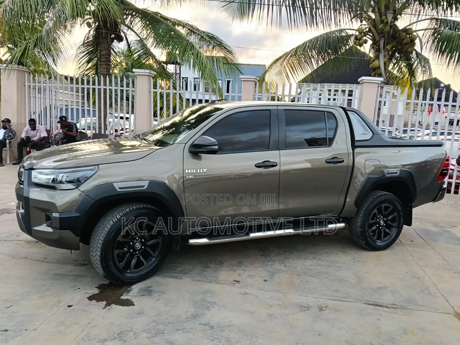 Toyota Hilux 2021 Green