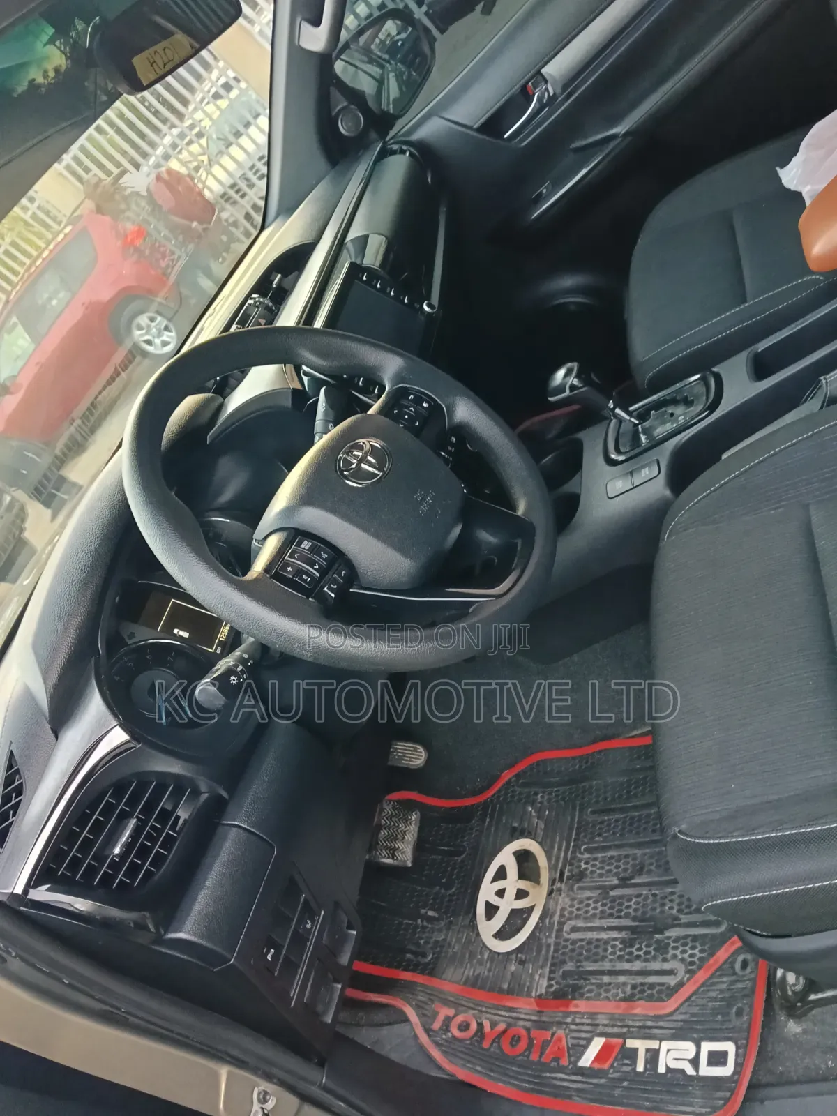 Toyota Hilux 2021 Green