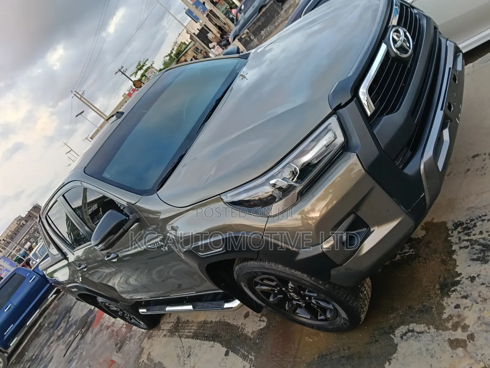 Toyota Hilux 2021 Green