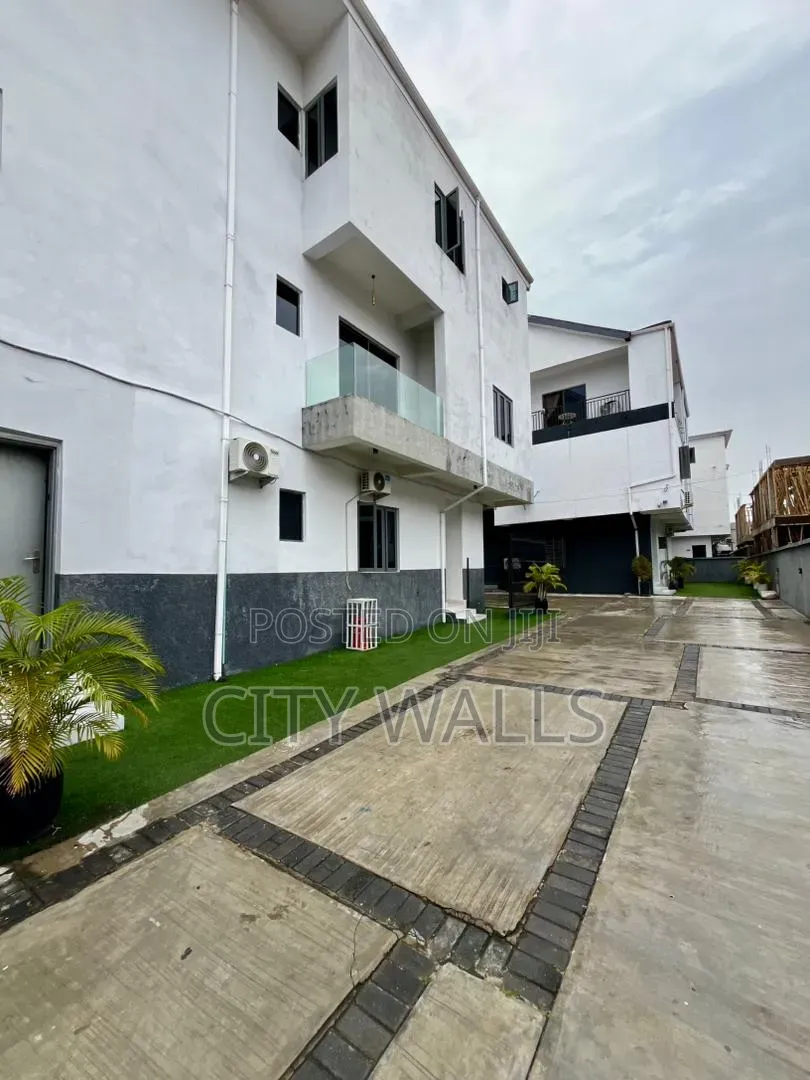 3bdrm Townhouse / Terrace in Ikate for rent