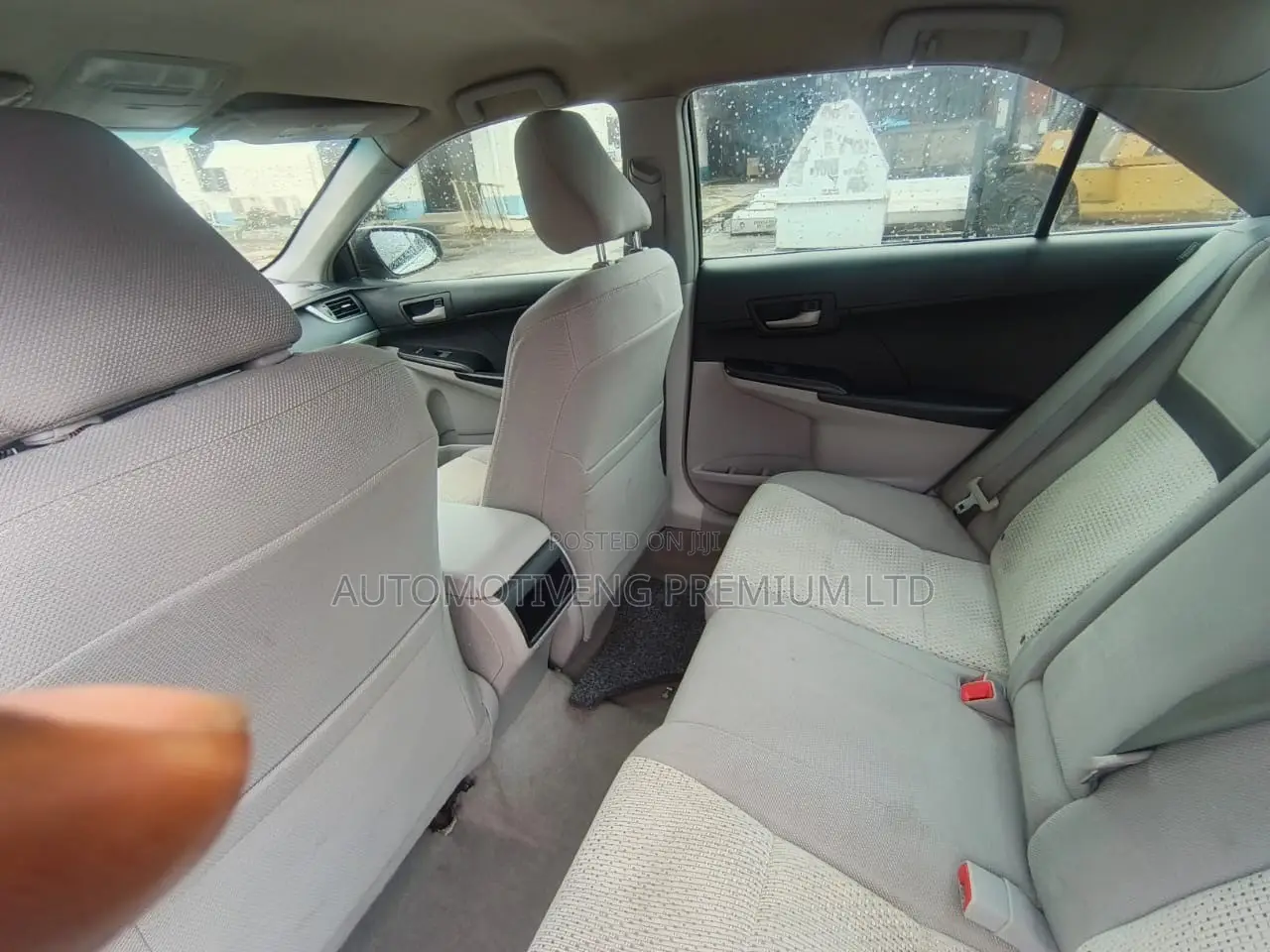 Toyota Camry LE 4dr Sedan (2.5L 4cyl 6A) 2012 Silver