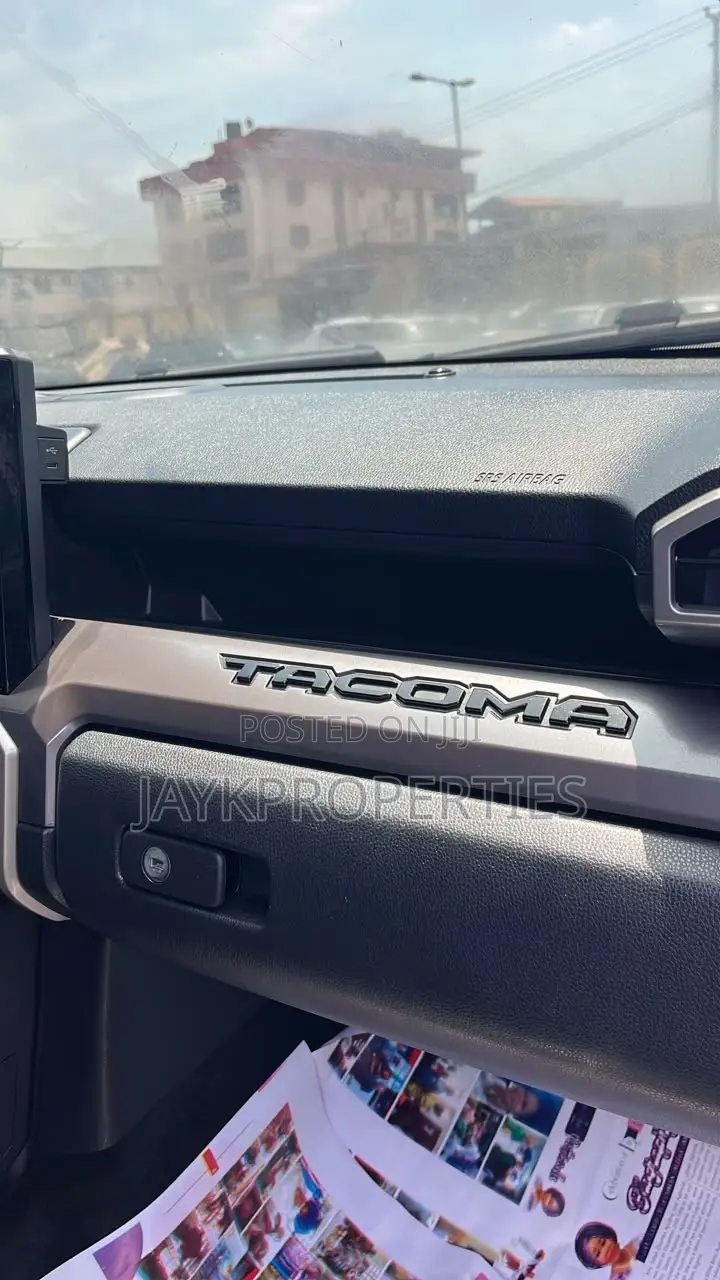 Toyota Tacoma 2025 Green
