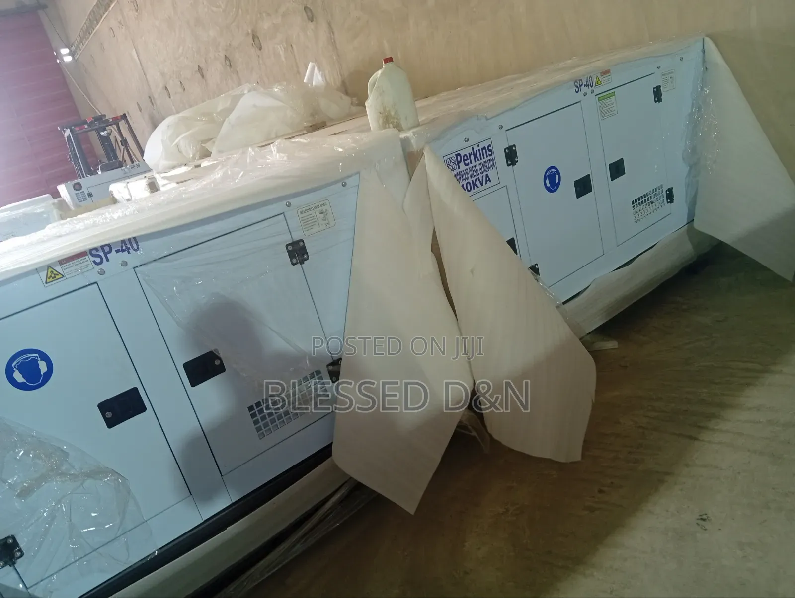 40KVA England Perkins Soundproof Diesel Generator