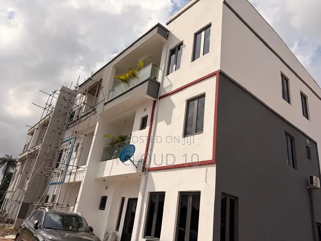 4bdrm Duplex in Kaura for sale