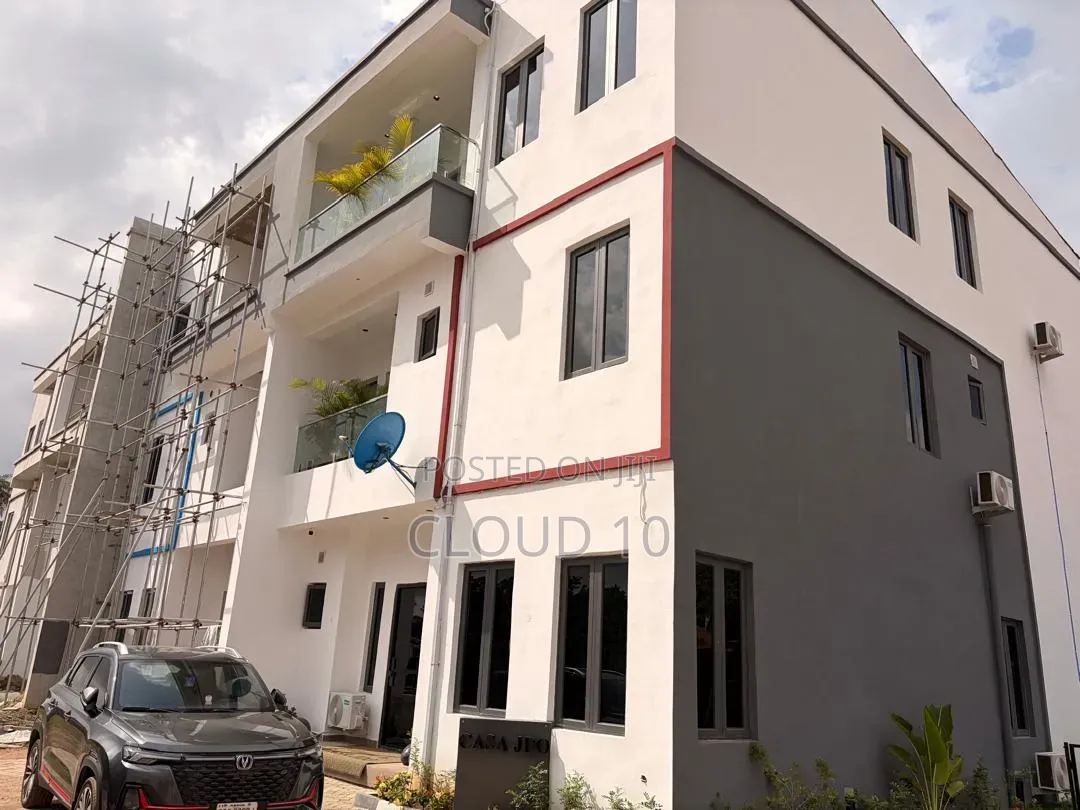 4bdrm Duplex in Kaura for sale