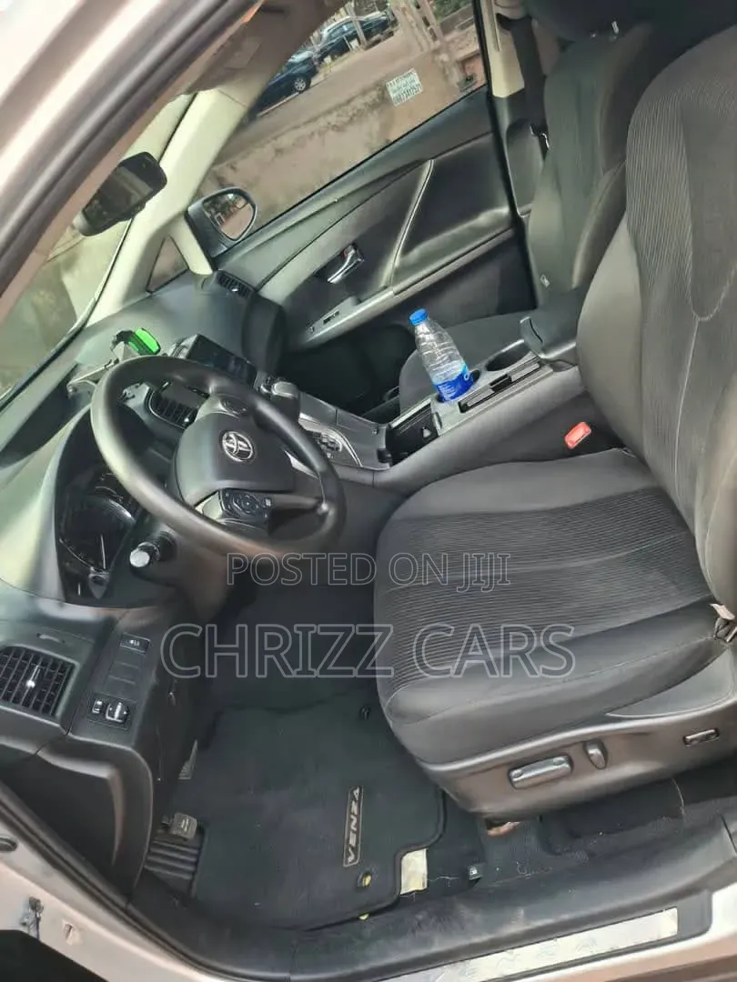 Toyota Venza 2014 Silver