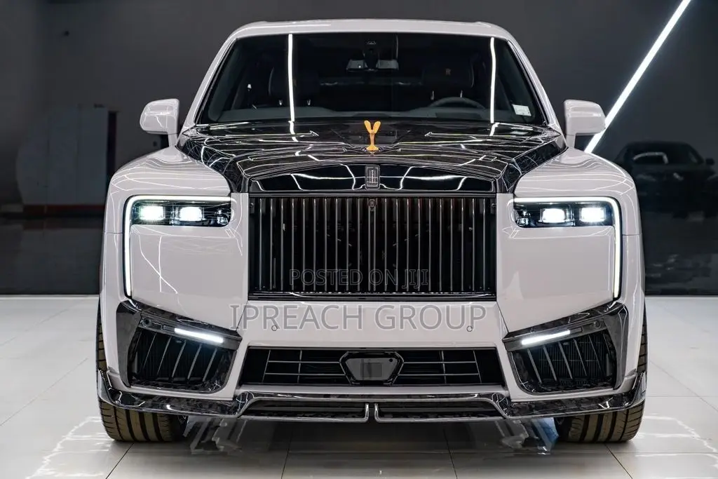 New Rolls-Royce Cullinan Black Badge 2026 Gray