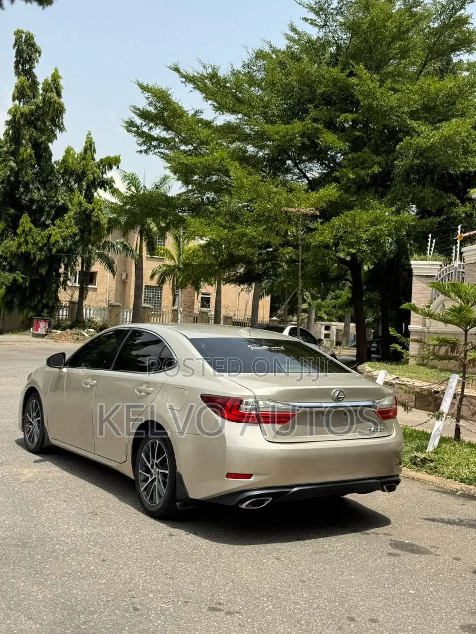 Lexus ES 2016 Gold
