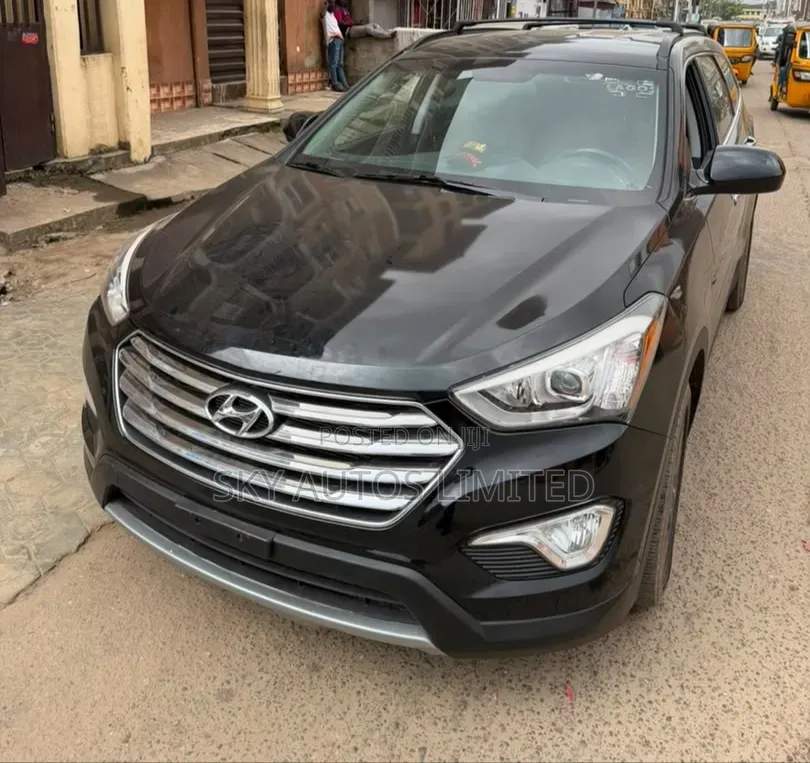 Hyundai Santa Fe GLS 4dr SUV AWD (3.3L 6cyl 6A) 2014 Black