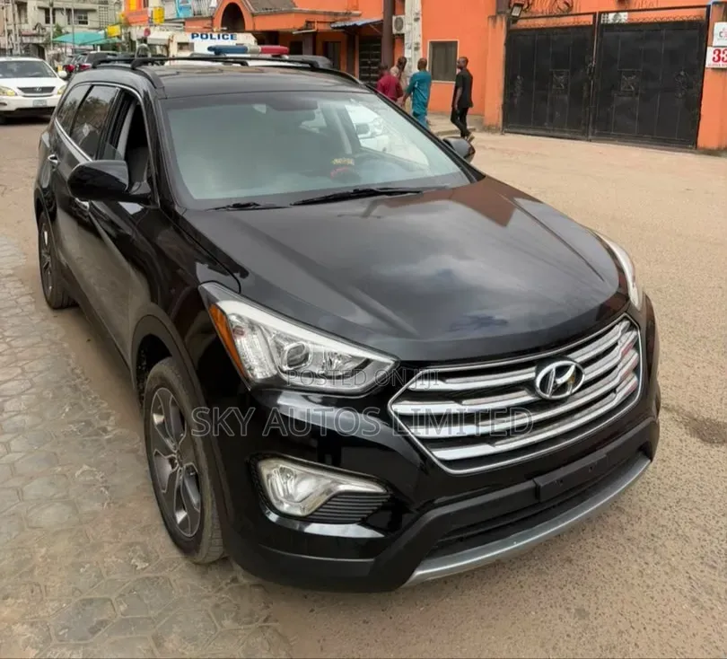 Hyundai Santa Fe GLS 4dr SUV AWD (3.3L 6cyl 6A) 2014 Black