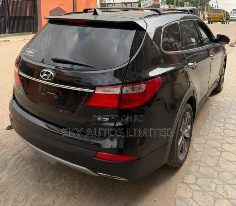 Hyundai Santa Fe GLS 4dr SUV AWD (3.3L 6cyl 6A) 2014 Black