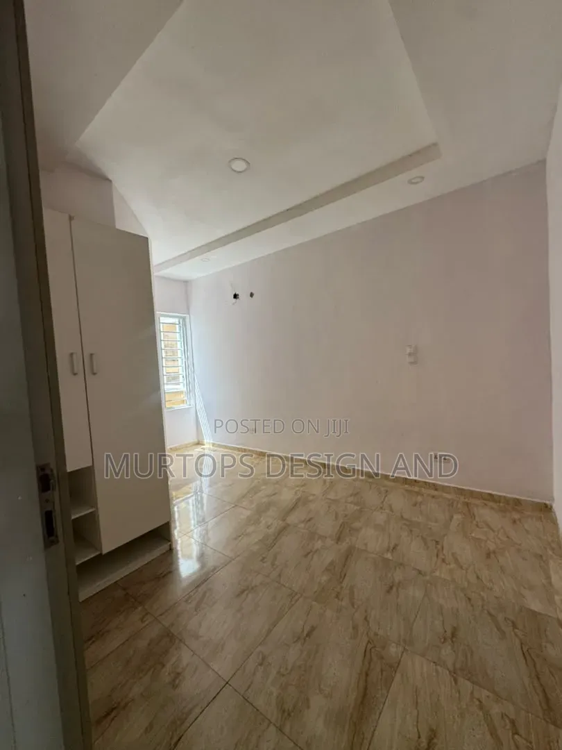 Studio Apartment in 80, Lekki Phase 2 for rent