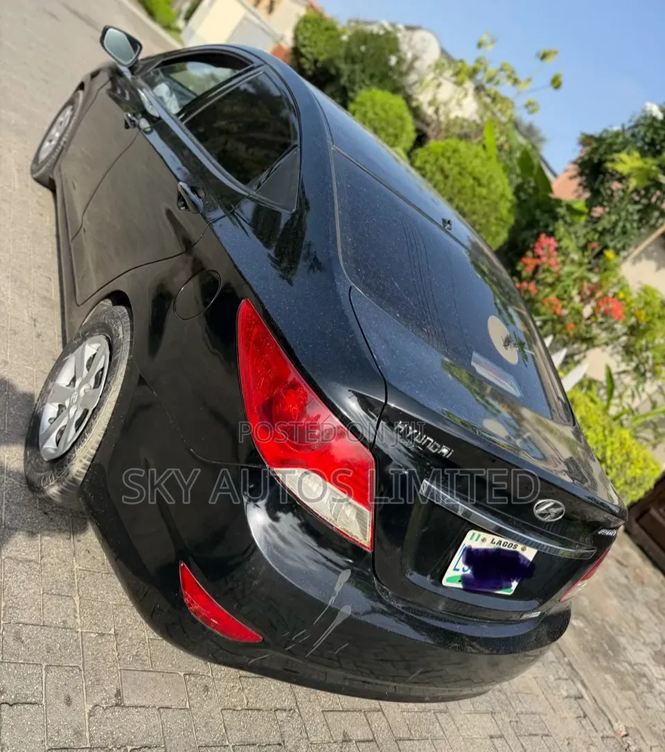Hyundai Accent 2013 Black